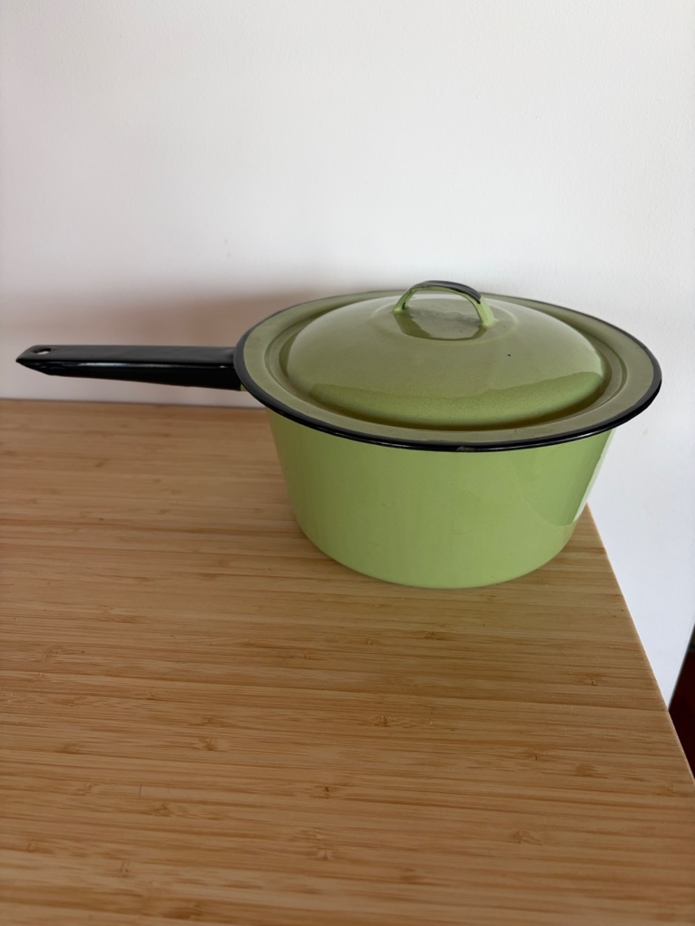 Vintage Sage Green Enamelware Saucepan with Lid Camping Cottagecore Farmhouse - Picture 2 of 8